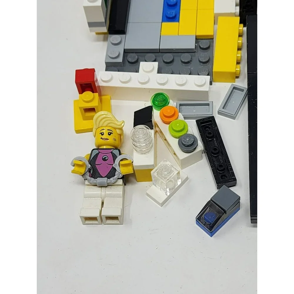 Lot Of Random Classic Mini/Micro‎ Legos